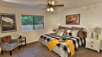 4 bedrooms, desk, iron/ironing board, WiFi