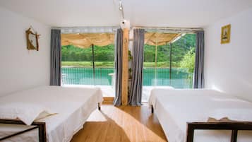 Chambre Familiale, balcon, vue fleuve