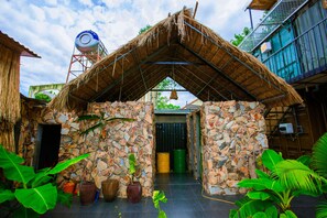 Property grounds - A Little Leaf Homestay (Bo Trach)