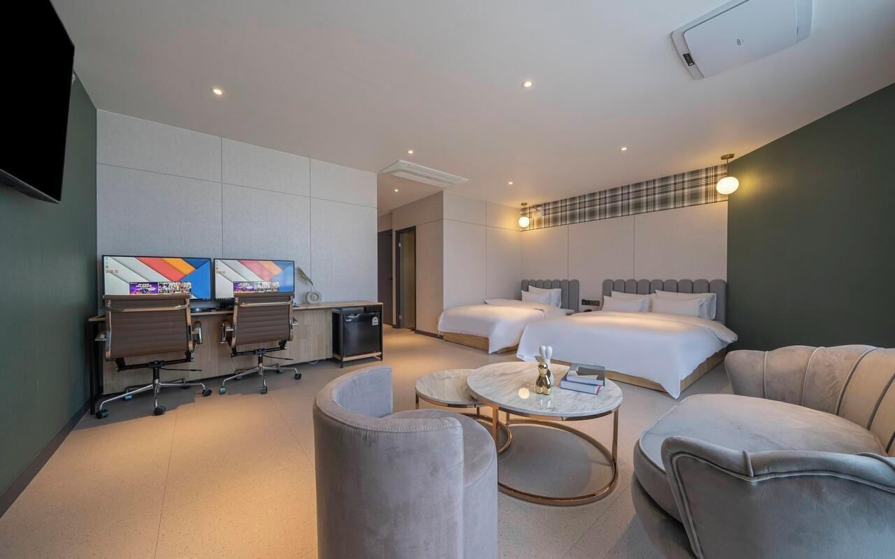 Individually decorated, individually furnished, desk, free WiFi