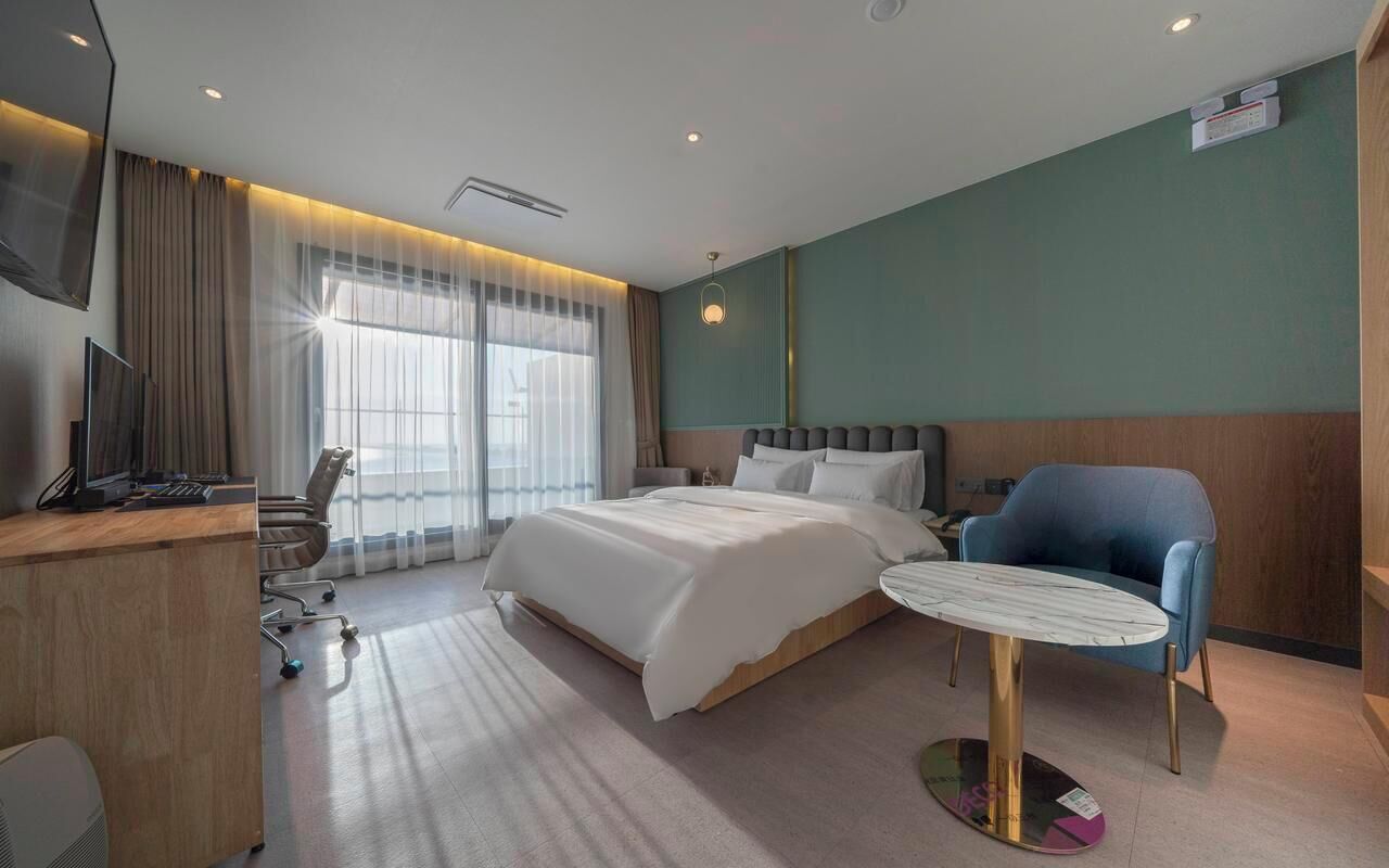 Couple PC Terrace | Individuelt dekorert, individuelt innredet og skrivebord