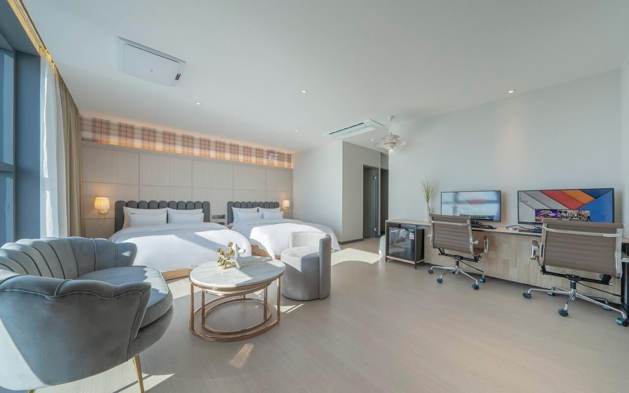 Suite B | Individuelt dekorert, individuelt innredet og skrivebord