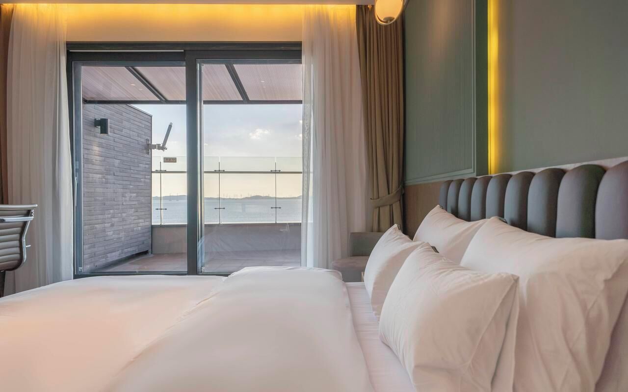 Individually decorated, individually furnished, desk, free WiFi