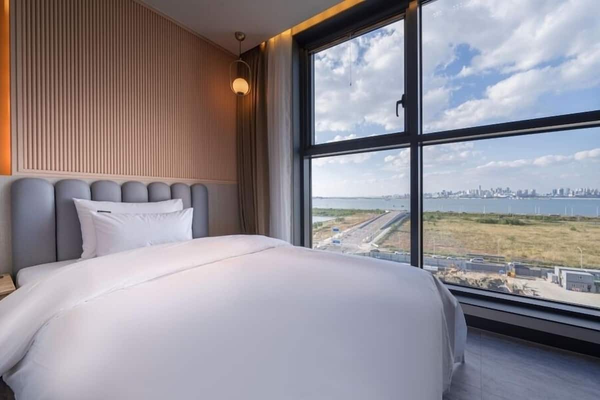 Individually decorated, individually furnished, free WiFi, bed sheets
