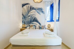 Fer et planche à repasser, Wi-Fi gratuit, draps fournis