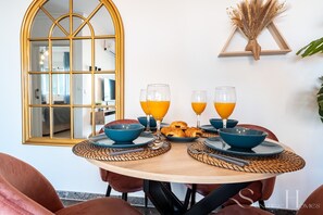 Dining - First line , Cosy and Comfortable + Swimming pool REF026 (Torremolinos)