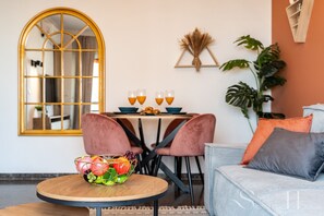 برامج وأفلام نتفليكس، خدمات بث