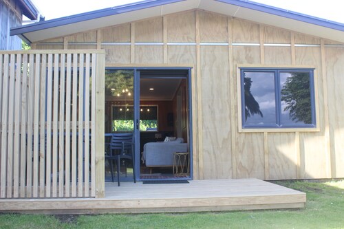 New Romantic Retreat -  6 minutes to Waihi Beach