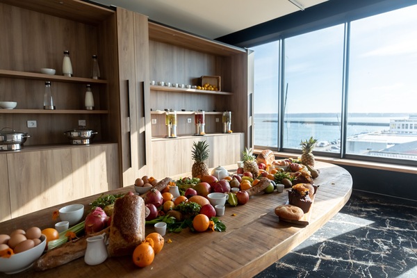 Daily buffet breakfast for a fee