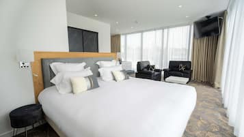 Suite, sea view | Premium bedding, in-room safe, individually furnished, desk