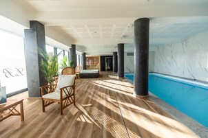 Couples treatment rooms, body treatments, body wraps, facials, massages