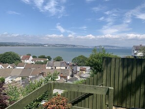 Property grounds - The Lookout, cottage in the heart of Mumbles (Mumbles)