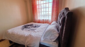 2 chambres, bureau, Wi-Fi gratuit, draps fournis