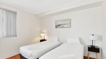 2 bedrooms, iron/ironing board, WiFi, bed sheets