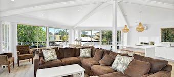 Sunset Lake House - 4 Bedroom