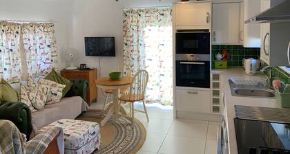 Newly Refurbished, old Bull Pen cottage near Lewes East Sussex