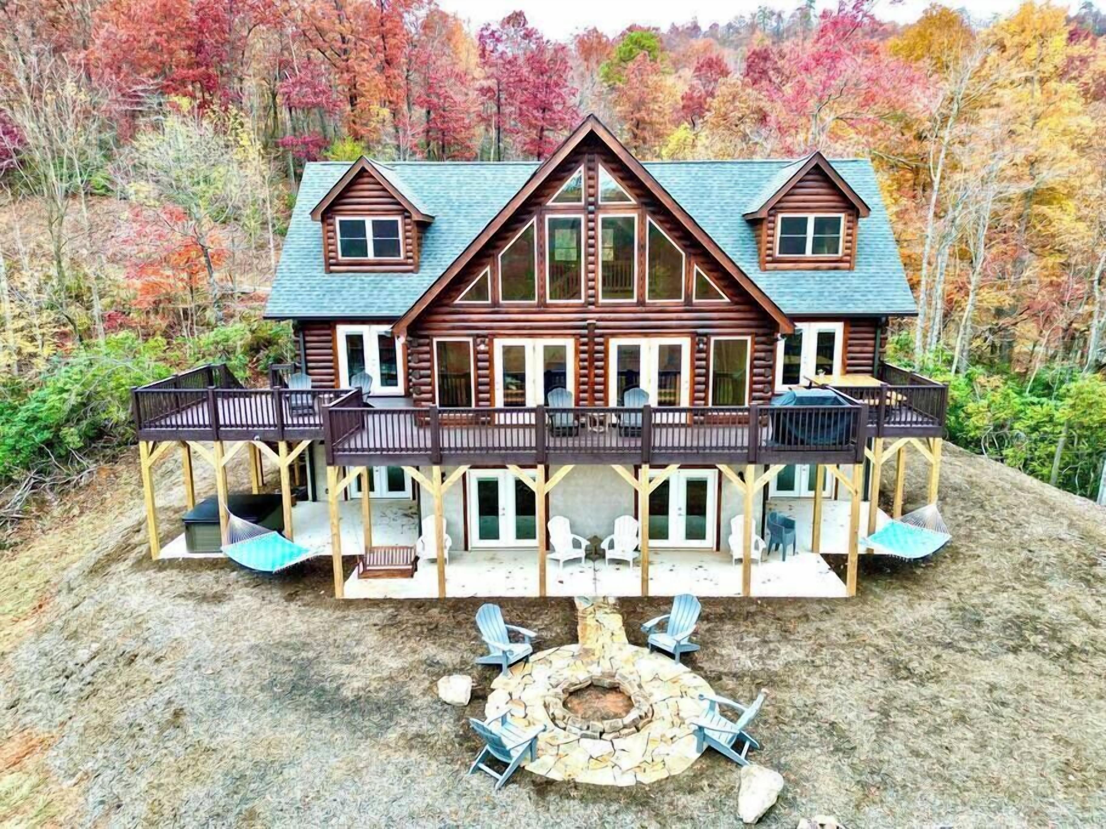 Laurel Creek Falls: Brand New Large Log Home! 7