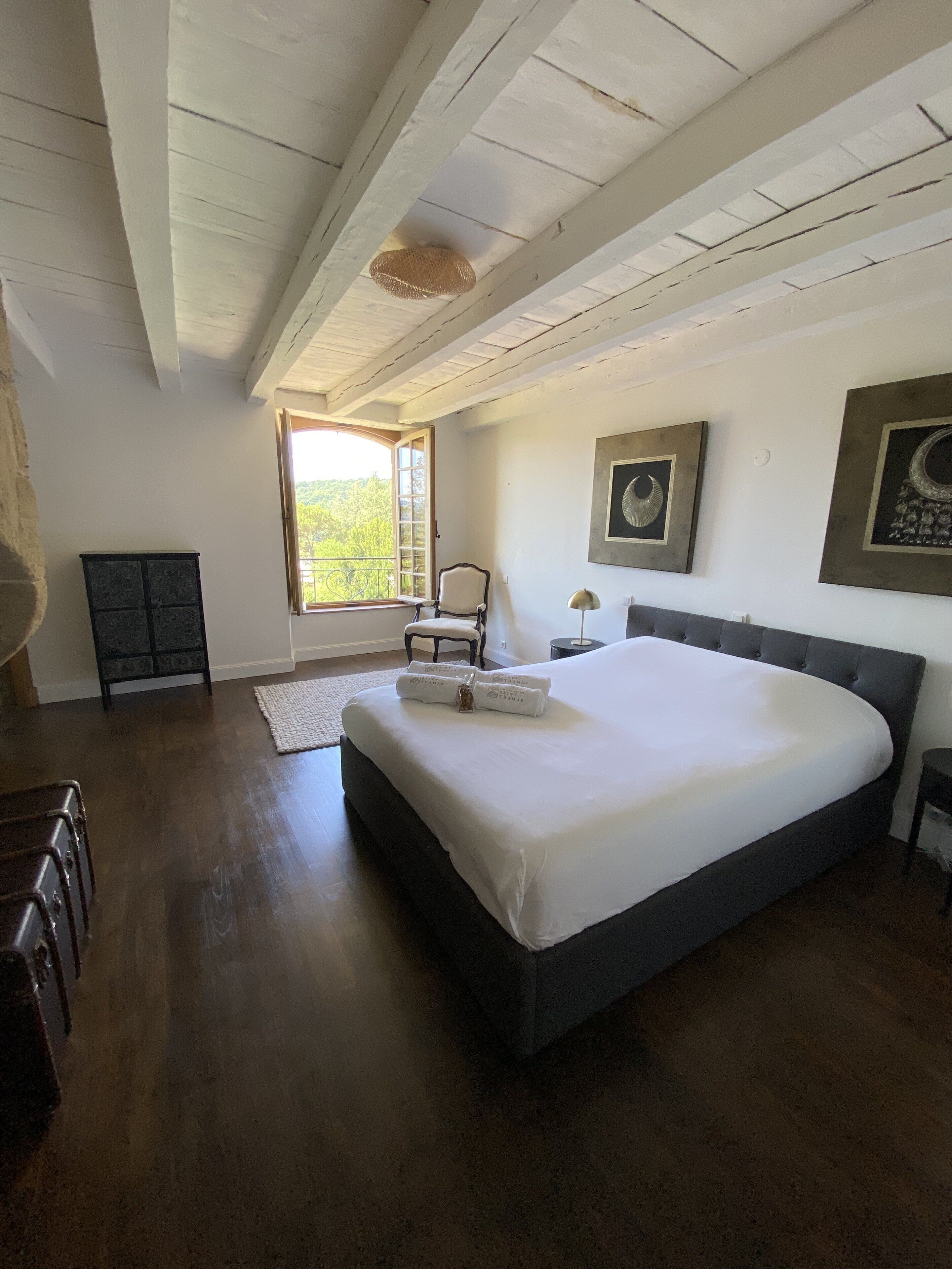 10 bedrooms, desk, iron/ironing board, free WiFi