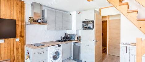 Fridge, microwave, dishwasher