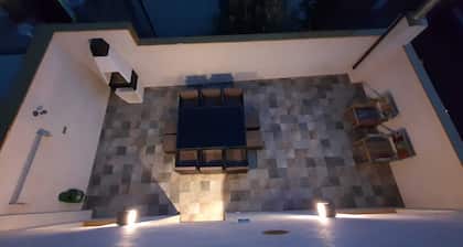 Central house!! ideal for families. Both parking