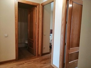 2 bedrooms, bed sheets - Very spacious and bright apartment Erta 5 (Pla de l'Ermita)