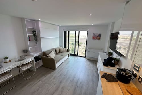 Premium Studio | Living area