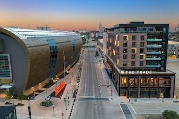 The Trade, Autograph Collection