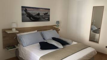 2 bedrooms, desk, soundproofing, iron/ironing board