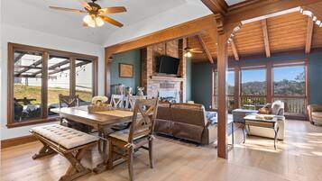 Tv-spel och bordsfotboll