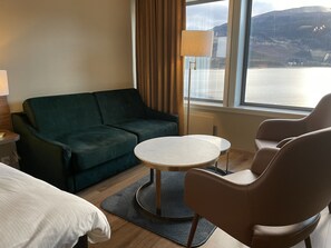 Superior Twin Room, Lake View