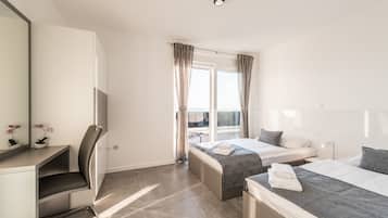 Exclusive Apartment, 4 Bedrooms, Hot Tub, Sea View