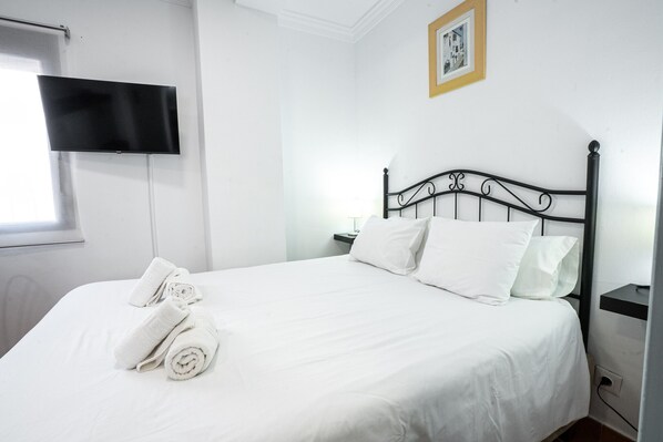 1 bedroom, iron/ironing board, free WiFi, bed sheets