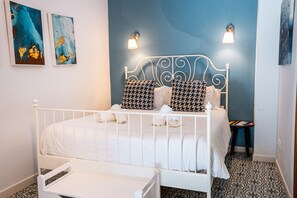 Silitysrauta/-lauta, ilmainen Wi-Fi, vuodevaatteet