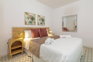 Iron/ironing board, free WiFi, bed sheets