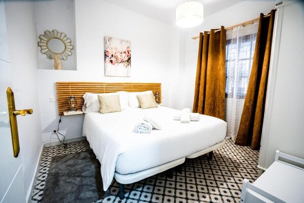 1 bedroom, iron/ironing board, free WiFi, bed sheets