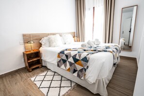 Iron/ironing board, free WiFi, bed sheets - Castillo de Marbella| Apartment close to Orange Square and Beach (Marbella)