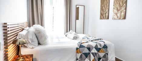 Fer et planche à repasser, Wi-Fi gratuit, draps fournis