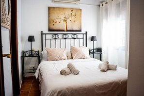 1 chambre, fer et planche à repasser, Wi-Fi gratuit, draps fournis