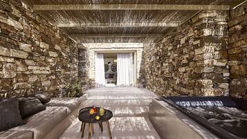 Suite Supérieure, bain à remous | Terrasse/Patio