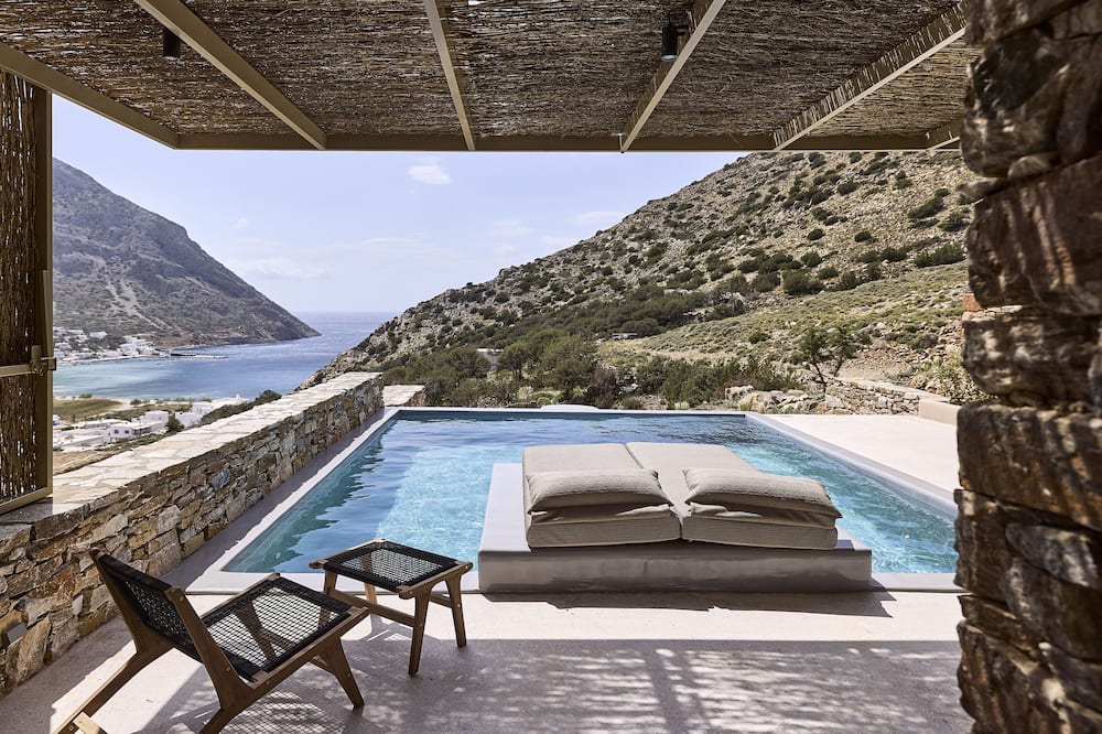 Apsila Pool Suites