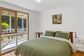 3 bedrooms, WiFi - Green Gully House (Aireys Inlet)