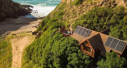 Ballots Bay Treehouse by HostAgents