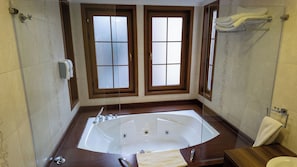 Bathroom - Çeşmeli Konak Otel (Silivri)