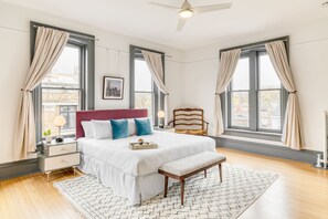 5 makuuhuonetta, vauvan matkasänky, ilmainen Wi-Fi, vuodevaatteet