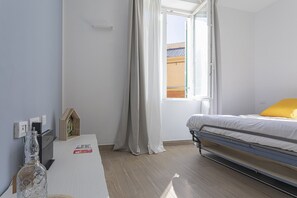 1 camera, Wi-Fi gratuito, lenzuola