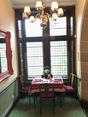 تناول الطعام