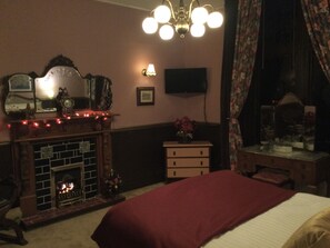 1 غرفة نوم وخزنة داخل الغرفة وواي فاي مجانًا وملاءات أسرّة