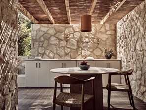 Outdoor dining - Zayn Luxury Villa II, a Lavishing Escape (Planos)
