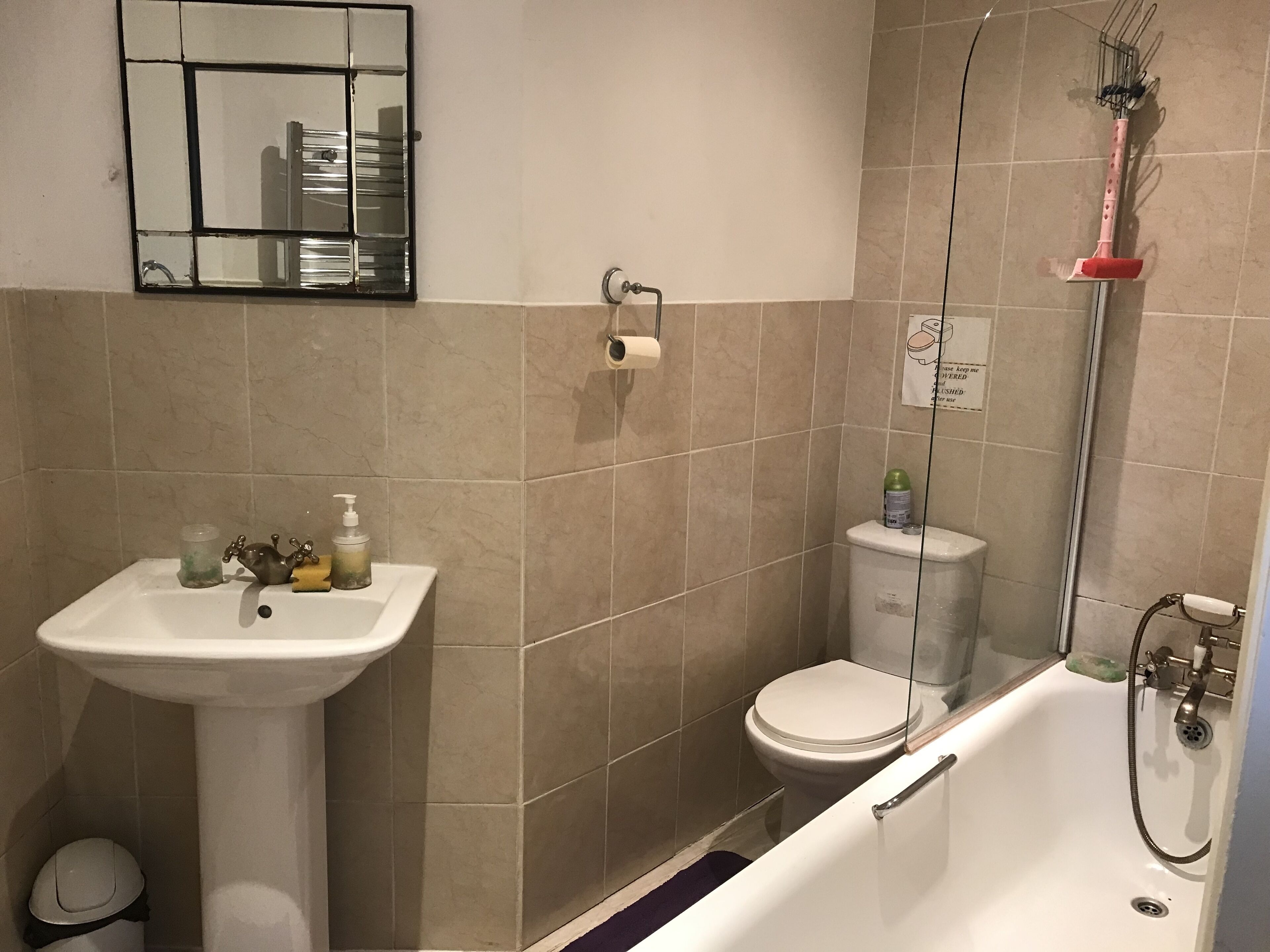 Combined shower/bathtub