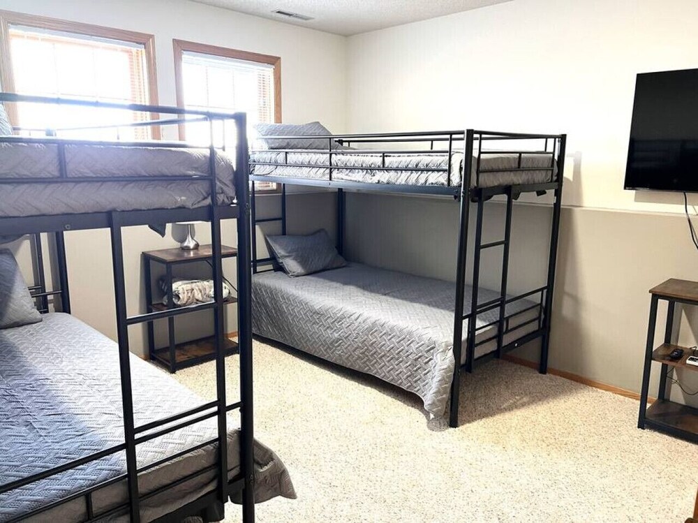 Centrally located home blocks from Bluemont lake Fargo Vrbo